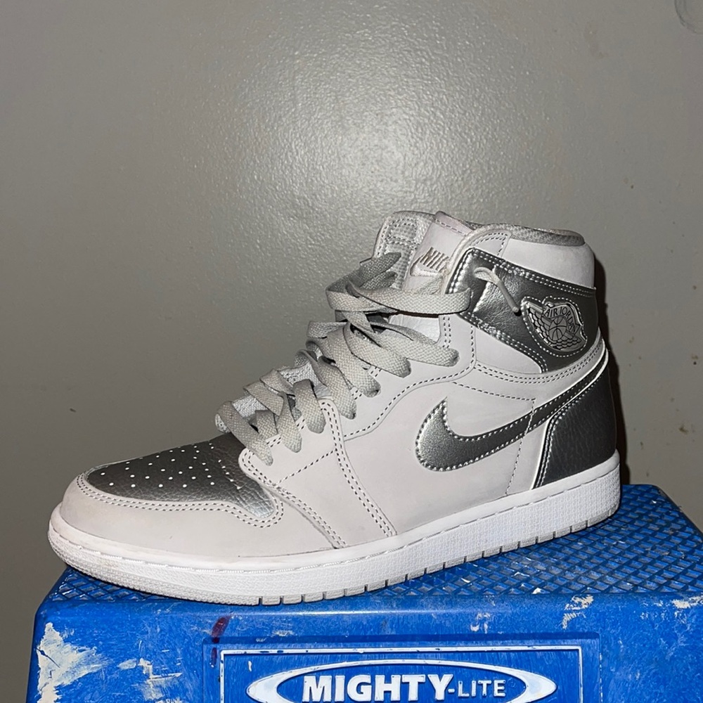 Air Jordan 1 Retro High OG. 'Tokyo'